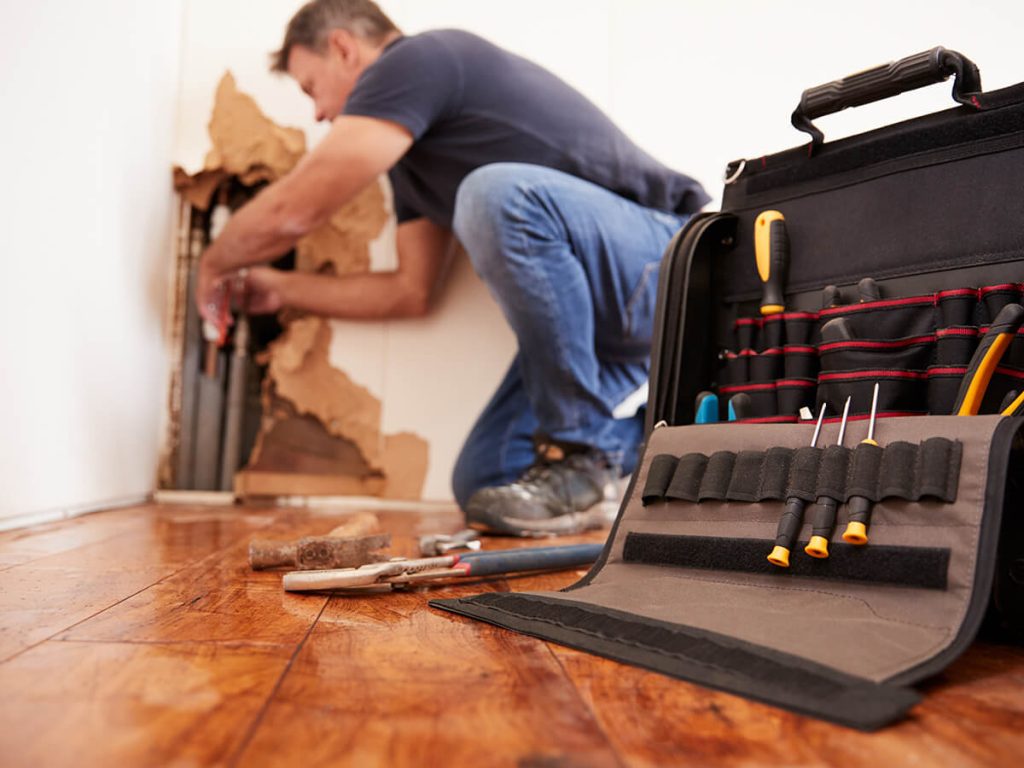 Burst-Pipes-Bothering-You-10-Steps-to-Manage-That-Emergency