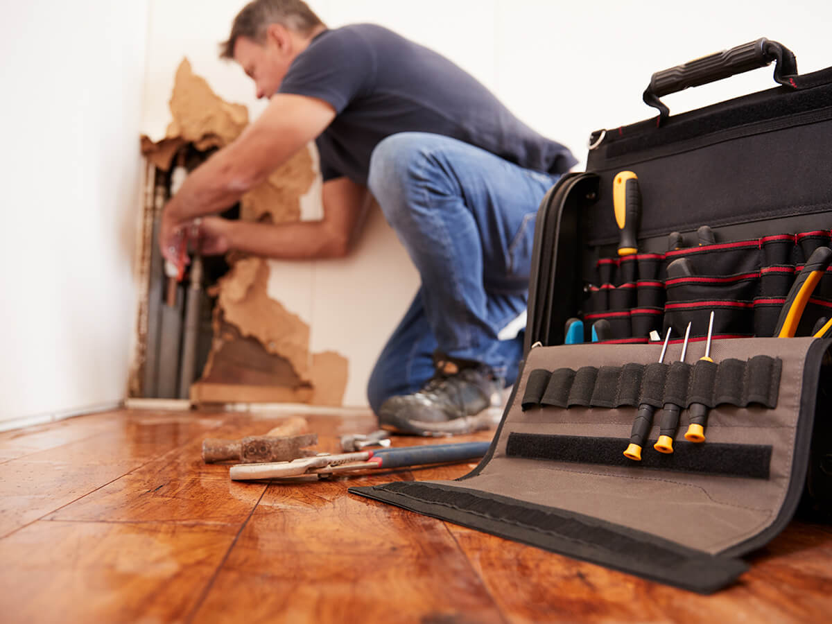 Burst-Pipes-Bothering-You-10-Steps-to-Manage-That-Emergency