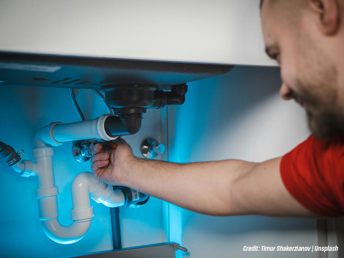 Call-the-Pros-or-DIY-7-Reasons-Calling-a-Plumber-Is-the-Right-Call